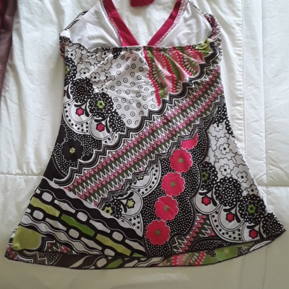 Top - Picture 2 of 3